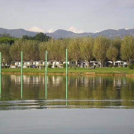 Iron Gate Marina3b