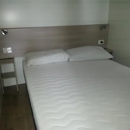 Iron Gate Marina3b سارزانا