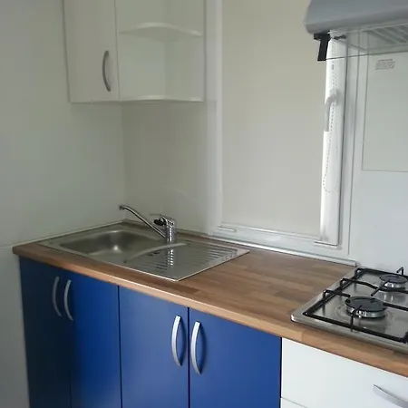 منتزه العطل Iron Gate Marina3b سارزانا