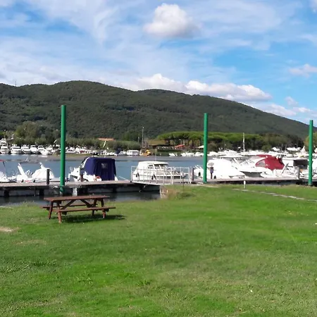 Iron Gate Marina3b 3* 사르자나