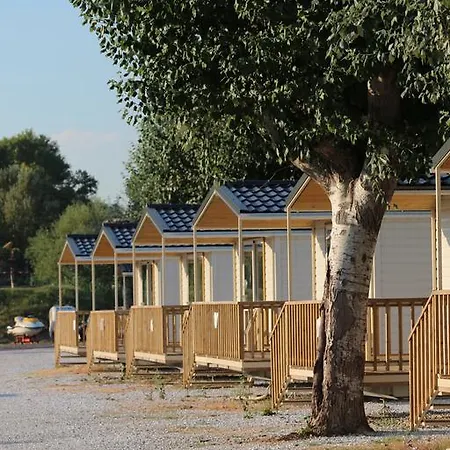 Kompleks wypoczynkowy Iron Gate Marina3b 3*